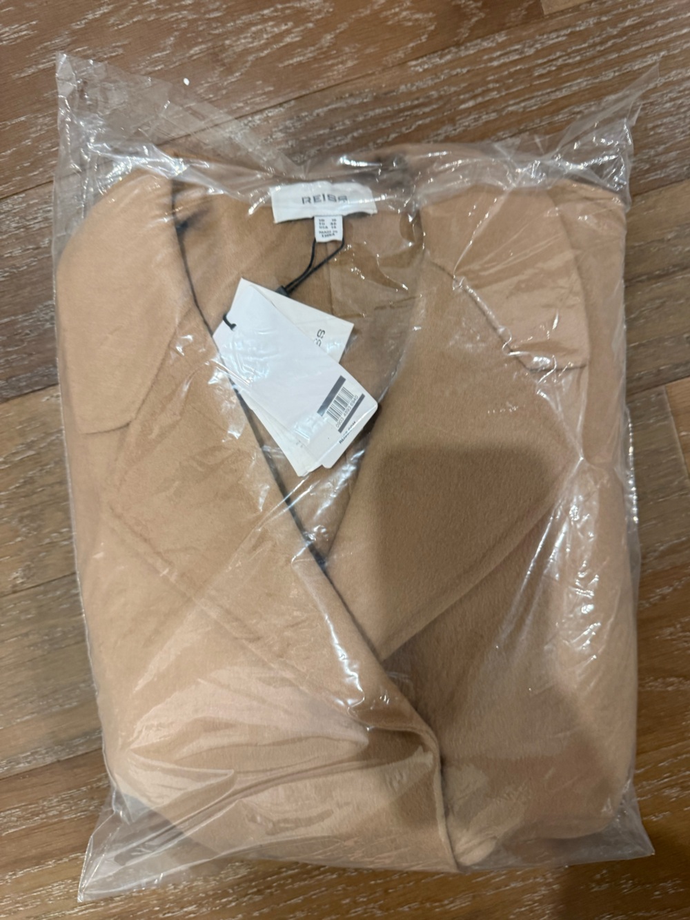 Reiss Lucia
Wool Blend Double Breasted Blindseam Coat in Light Camel - Picture 6 of 14
